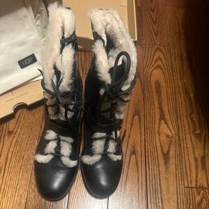 UGG Women's Black and Cream Winter Boots